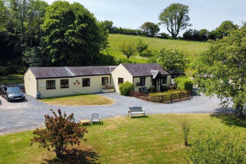 Cowslip Serenity With Jacuzzi Casa vacanze Saundersfoot