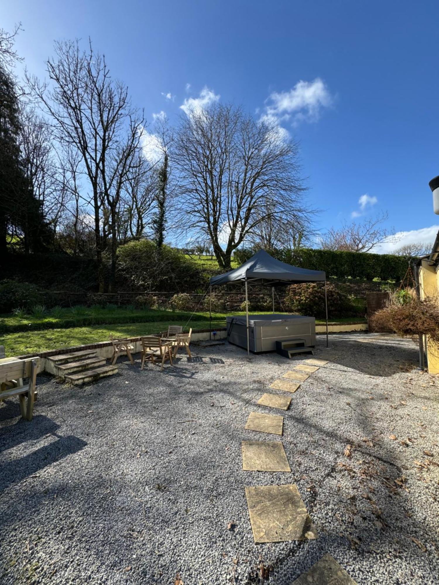 Cowslip Serenity With Jacuzzi Saundersfoot